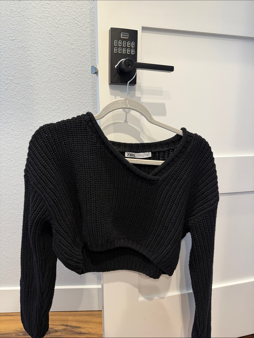 ZARA Black Cropped Scoop-Neck Ribbed Sweater